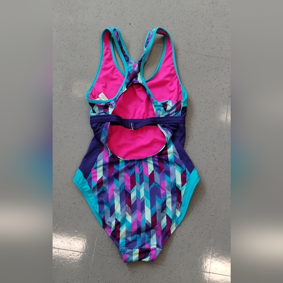 LL Bean Size 8 Swimsuit Racerback Women Fully Lined Bright Color Geometric - Picture 3 of 10